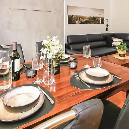 Wunderschoenes גרוסארל